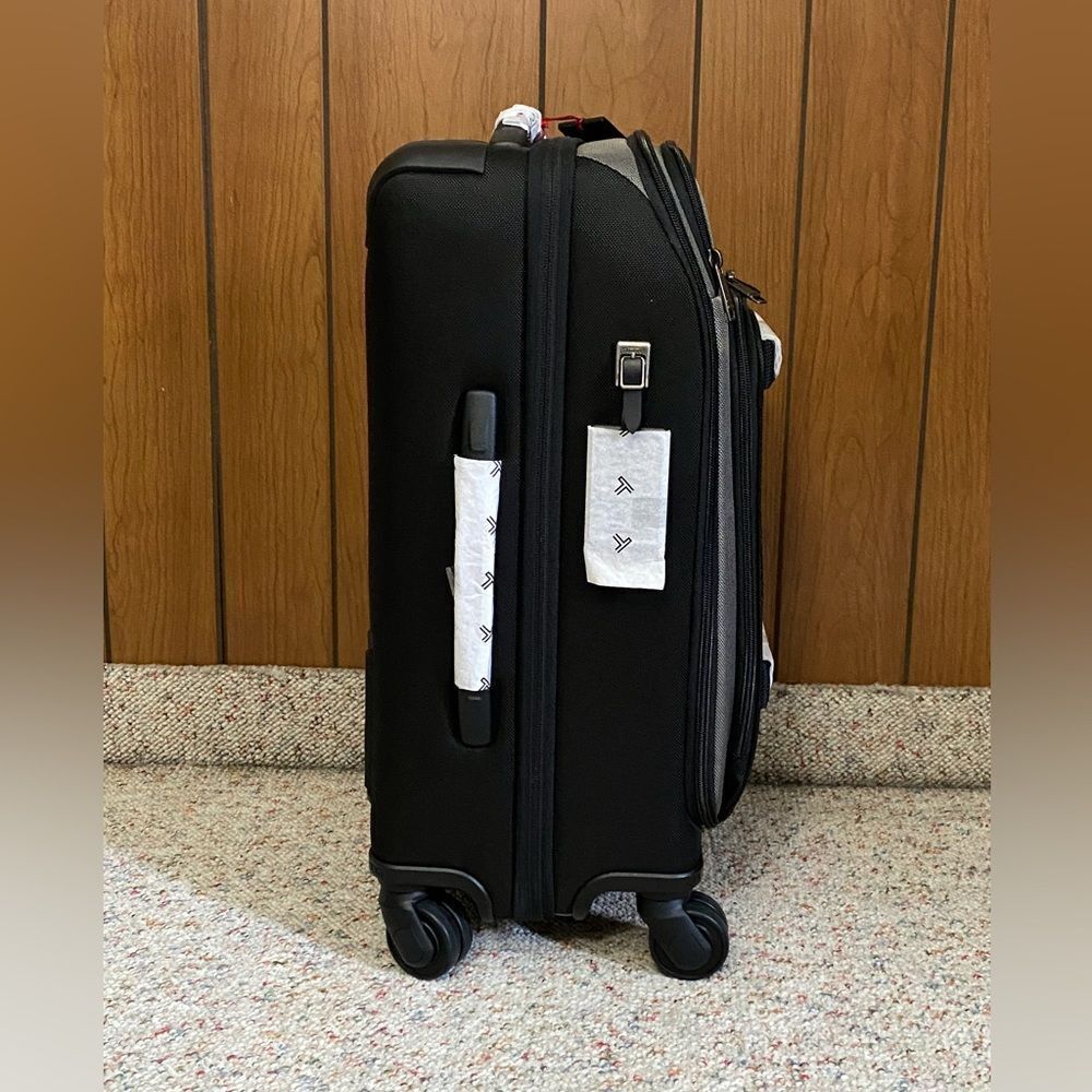 TUMI Merge International Front Lid Four-Wheel Carry-On - Picture 6 of 14
